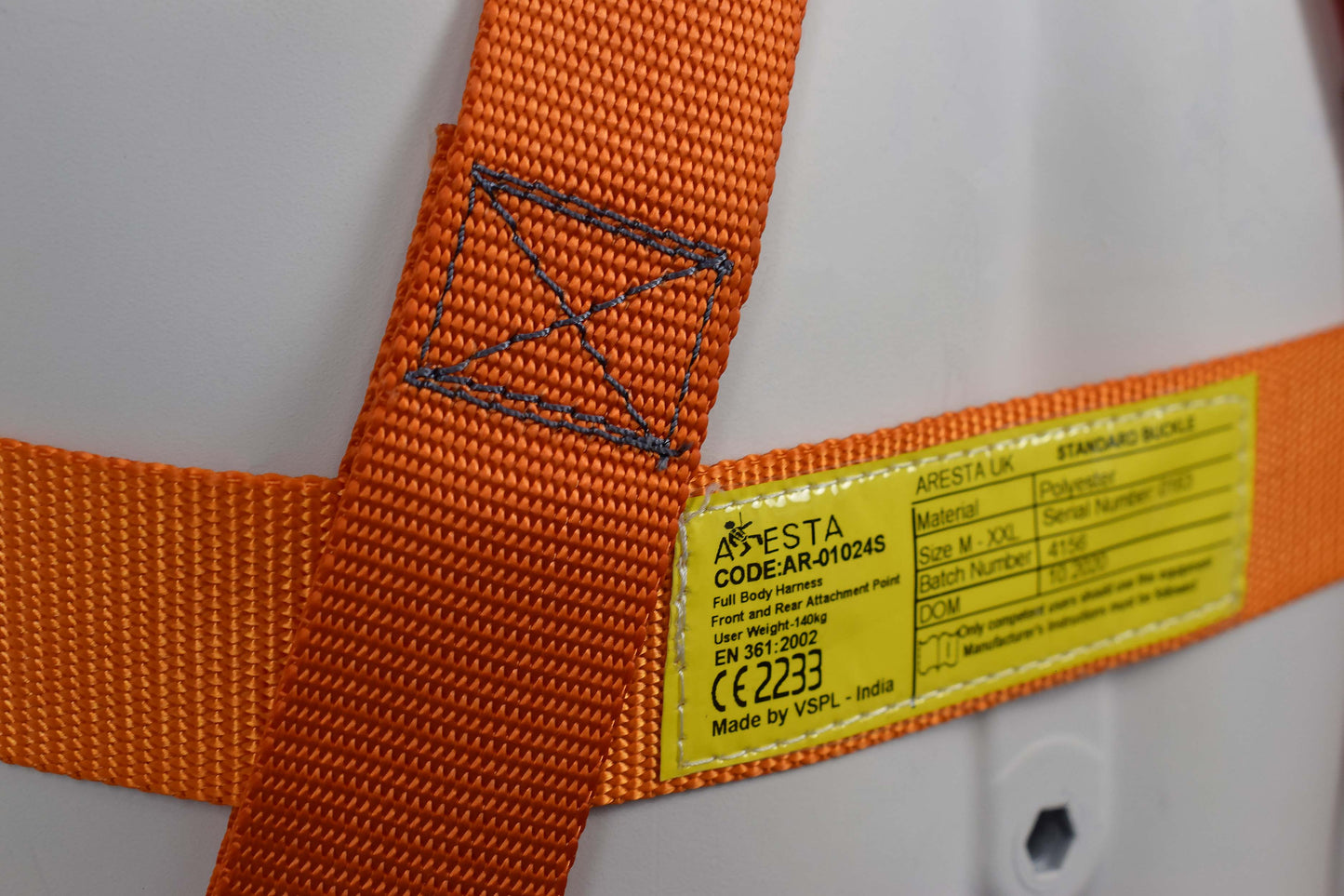 ARESTA MEWP Kit 4S - Double Point Safety Harness - standard buckle - 2m Adjustable Webbing Lanyard - Screw-gate Carabiner x2 - Kit Bag