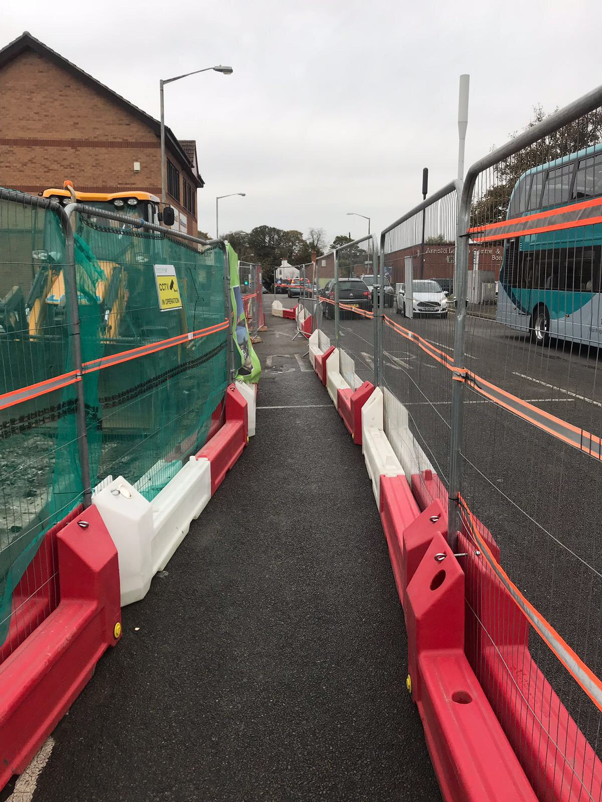 Fencing- Slot Block Barrier- Red/White